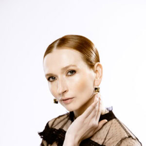 The Black Gold Square No. 39 – a rectangular earring made of black porcelain