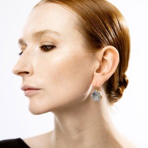 dark waves porcelain earrings with gold mamutaki handcrafted front view