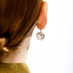 White round porcelain earring White Gold 50. Finest 24-karat gold. A unique handmade piece. Sustainably crafted in the heart of Europe.