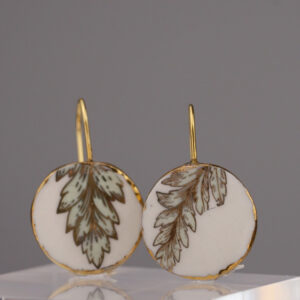 White round porcelain earring White Gold 54. Finest 24-karat gold. A unique handmade piece. Sustainably crafted in the heart of Europe.