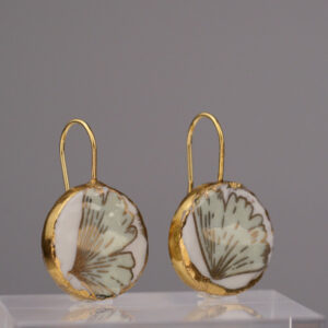 White round porcelain earring White Gold 55. Finest 24-karat gold. A unique handmade piece. Sustainably crafted in the heart of Europe.