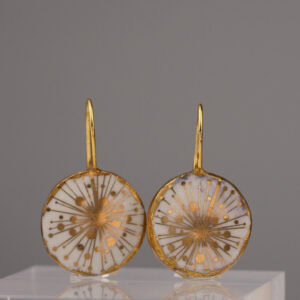 White round porcelain earring White Gold 59. Finest 24-karat gold. A unique handmade piece. Sustainably crafted in the heart of Europe.